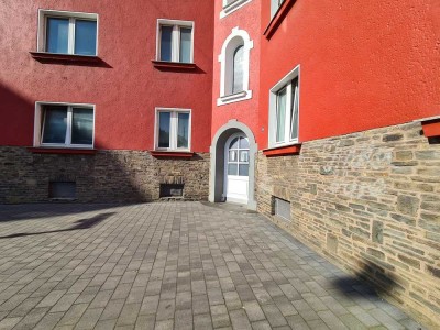 *GERÄUMIGES APARTMENT MIT BALKON* - helle 2 Zimmer Wohnung beliebter Lage - Bilk