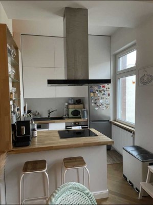 Britzer Altbauperle – Wohnen mit Stuckdecken und Holzdielen