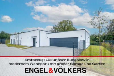 Erstbezug: Luxuriöser Bungalow in modernem Wohnpark mit großer Garage und Garten