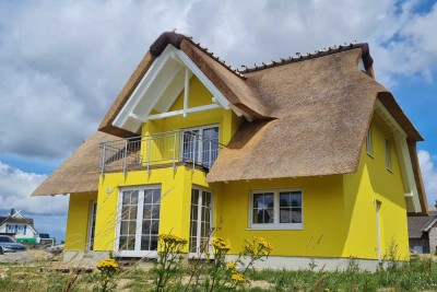 Reetgedecktes Hafenidyll – Exklusives Ferienhaus in Puddemin auf Rügen