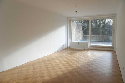 TRAUMHAFTE TERRASSENWOHNUNG IN RUHIGER LAGE, AUFZUG, PARKETT, LAMINAT, NEUES WANNENBAD