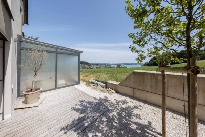 MATTSEE | Modernes Doppelhaus in Hanglage mit traumhafter Aussicht