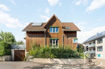 Freistehendes Einfamilienhaus mit Garten in Flein!