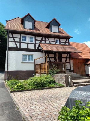 Charmantes Fachwerkhaus mit 6 Zimmern und Garage in Mömbris