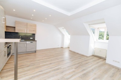 AB SOFORT VERFÜGBAR I BADEWANNE I MODERNE KÜCHE I TOP-SANIERT I LETZTER STOCK I HAUSTIERE WILLKOMMEN I NÄHE HAUPTPLATZ I PROJEKT WOHNEN I