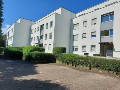 Gemütliche 3-Zimmerwohnung mit Balkon und Blick ins Grüne