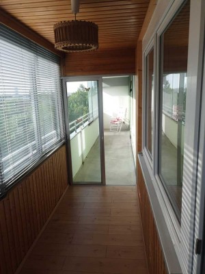 Helle 4 Zimmerwohnung mit Balkon/Loggia, Nähe Siebentischwald
