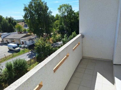 Attraktive 3 - R Wohnung mit Balkon in ländlicher Umgebung zu vermieten !