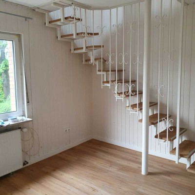 Möblierte 2-Raum-Maisonette-Wohnung mit Terasse und EBK in Einum