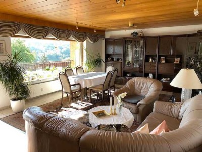 Tolle 4 ZKB mit EBK und Loggia in Sulzbach zu vermieten