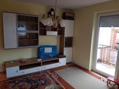 Stilvolle, modernisierte 1,5-Raum-Wohnung mit Einbauküche in Teltow