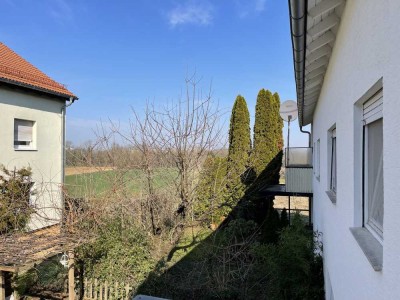 Ruhige 3,5 Zimmer Wohnung mit Garage in Hegnach