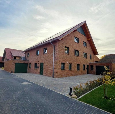 DHH mit viel Platz für die große Familie/ Erstbezug