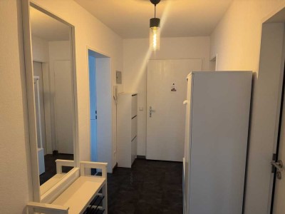 Modernisierte 2-Raum-Wohnung mit Balkon und Einbauküche in Neckarsulm