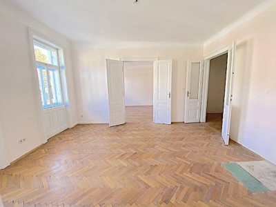 PROVISIONSFREI VOM EIGENTÜMER! UNSANIERTE 4-ZIMMER WOHNUNG IN DER ZIEGLERGASSE!