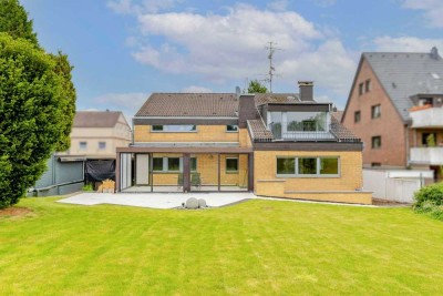 Großräumiges Wohnhaus mit großem Garten: Ideal für Familien, Mehrgenerationen o. Wohnen & Arbeiten