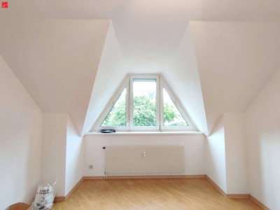 Schöne ruhige Wohnung mit eigenem Tiefgaragenparkplatz!