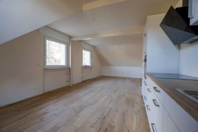 Dachgeschosswohnung mit 2 Zimmern in der charmanten Stadt Müllheim im Markgräflerland