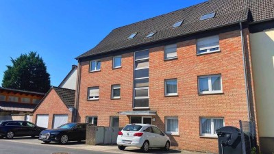 Schöne 3-Zi.-Wohnung in Paderborn Schloß Neuhaus, ruhige Lage, DG, Minijob mögl. mtl. 16 Std. 240 €