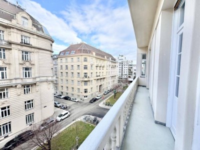 TOPLAGE | TRAUMHAFTE ALTBAUWOHNUNG MIT BALKON | HELLE 3 ZIMMER | ERSTBEZUG NACH SANIERUNG