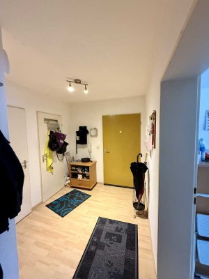 Einladende 3,5-Zimmer-Wohnung im UG mit Balkon – modern und charmant!