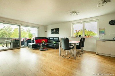 Ihre barrierefreie Ruheoase im Grünen - neuwertige Erdgeschosswohnung mit Terrasse und Gartenparadie