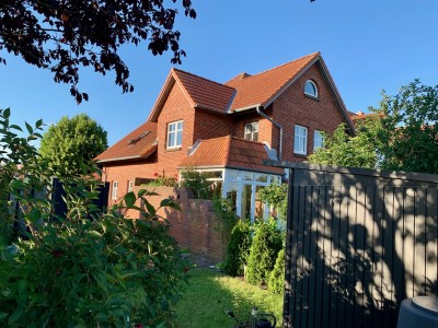 3-Zimmer-Wohnung mit traumhaftem Ausblick im Obergeschoss mit ausgebautem Dachraum