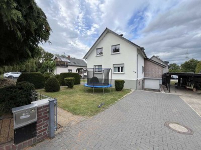 Einfache 4-Zimmer-Wohnung in Niederpleis mit Garten