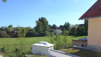 Für Käufer provisionsfrei! ***Komplette Dachetage mit Südterrasse in modernem Haus***