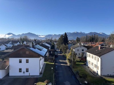 renoviertes Zimmer mit Dachterrasse in Raubling