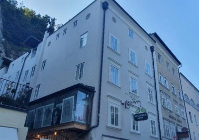 Salzburg, Linzergasse: 3-Zimmer Dachgeschosswohnung, 115 qm, inkl. Gartennutzung, mit Blick auf das Zentrum der Mozartstadt