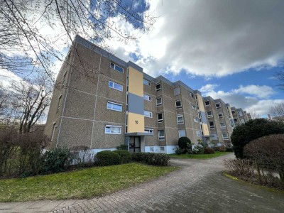 Exklusive, modernisierte 4,5-Zimmer-Wohnung mit Balkon und Einbauküche in Sindelfingen