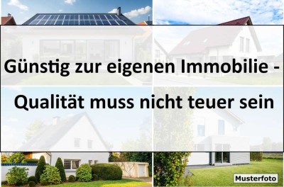 Einfamilienhaus mit 2 Nebengebäuden