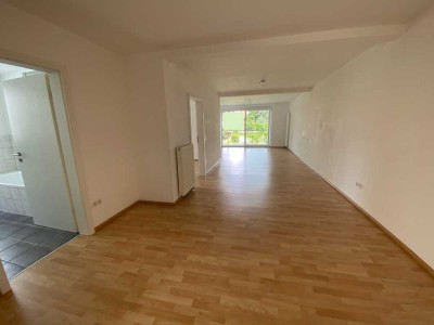 3,5-Zimmer-Wohnung mit schönem Balkon in Weingarten (Baden)