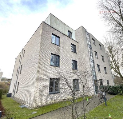 Wohnen im Grünen mitten in Kiel
Moderne 3-Zimmer-Eigentumswohnung im 1. Obergeschoss – neubaugleich