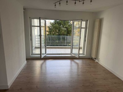 Geschmackvolle Wohnung mit vier Zimmern sowie Balkon in Bad Soden am Taunus