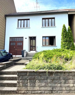 Einfamilienhaus mit Werkstatt in zentraler Lage in Lauterbach