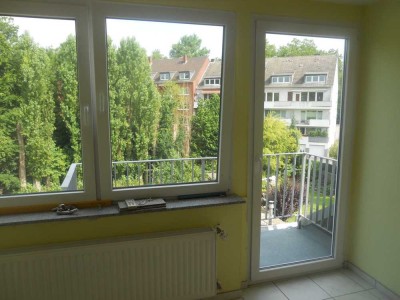 Helle 4,5 Raum Maisonettewohnung mit Kaminofen