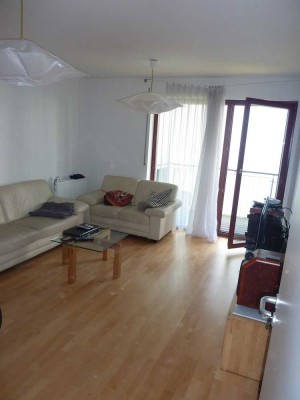 Gepflegte 2-Zimmer Wohnung, Balkon, EBK in TOP-Lage im Südviertel