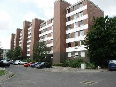 4-Zimmer-Wohnung mit Balkon in Köln Neu Brück