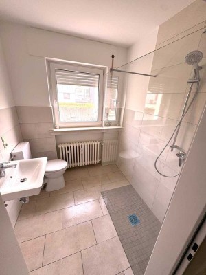 Erdgeschoss 2 Zi Wohnung barrierefreies Bad frisch saniert, in Bad Driburg