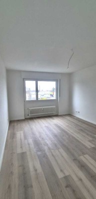 7397 - Erstbezug nach Sanierung! 2-Zimmerwohnung mit Balkon und Garage!