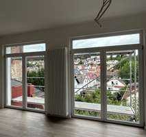 Wohnen im Grünen: 2,5 Zimmer in Wiesbaden-Rambach mit  EBK
