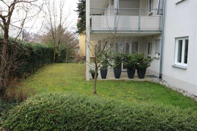 Sehr schöne und großzügige 3-Zimmerwohnung mit Terrasse und Gartenanteil