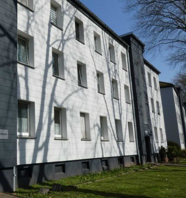 ***Gemütliche 2-Zimmerwohnung mit großem Balkon sucht Sie!***