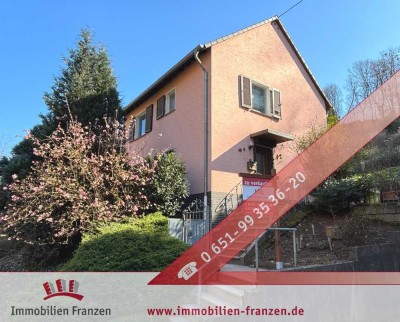 Trier-Kürenz: Einfamilienhaus mit Garten, Terrasse, Balkon & Wintergarten