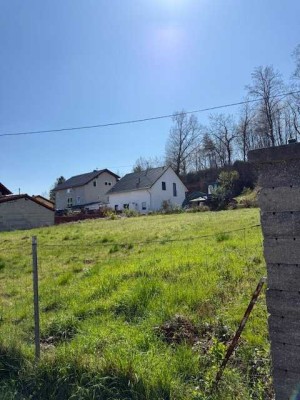 BAUGRUNDSTÜCK FÜR DEIN LIVING HAUS IN HÜTTERSDORF / SCHMELZ