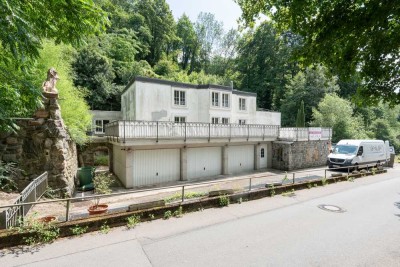 Mehrfamilienhaus mit großem Grundstück am Waldrand in Weinheim - Hohensachsen