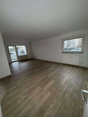 Renovierte 3-ZKB mit Balkon und Stellplatz!