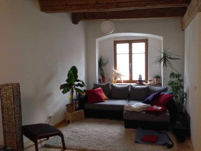 Traumhafte Altbauwohnung am Ort toll saniert.